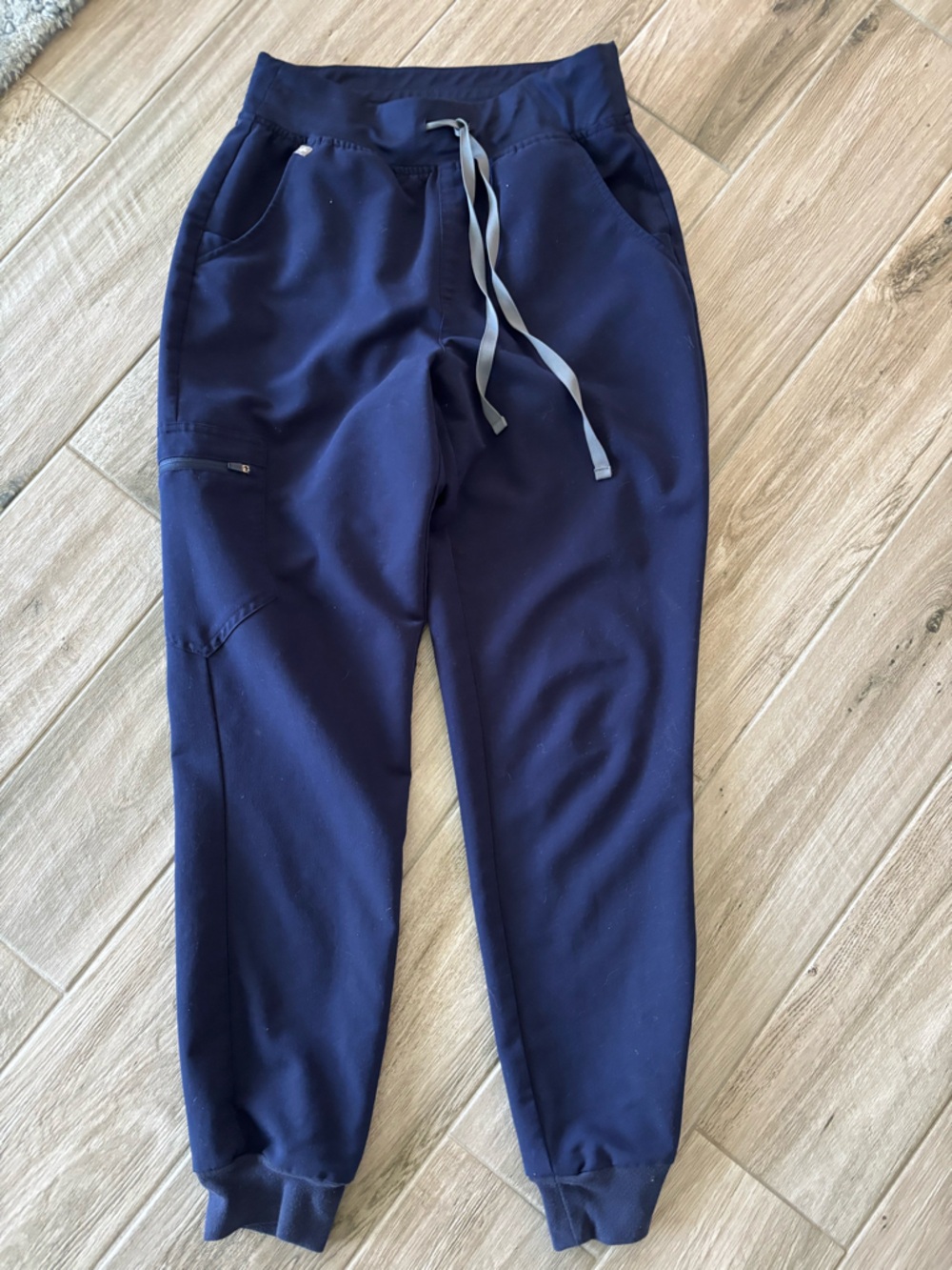figs scrub joggers